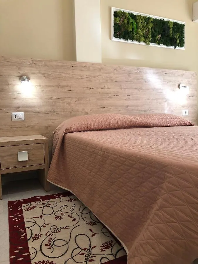 Hotel Centrale Quartu SantʼElena 2*,